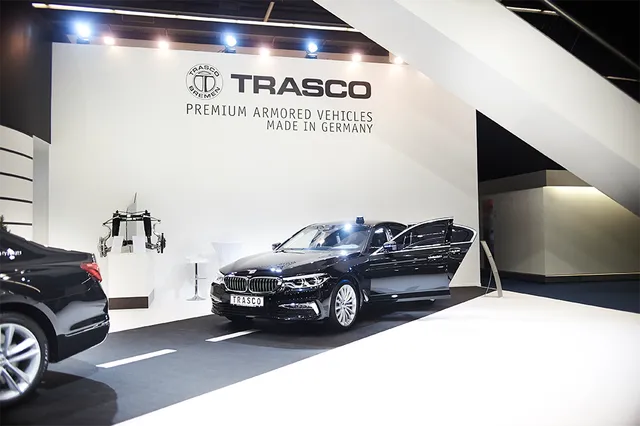 Stand TRASCO à l’IAA 2017 à Francfort avec les berlines BMW à protection A-KIP® Level 4