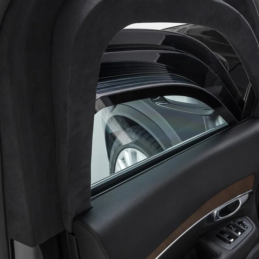 Броньований позашляховик Volvo XC90 VR8 на виставці IAA 2019 – фото 3