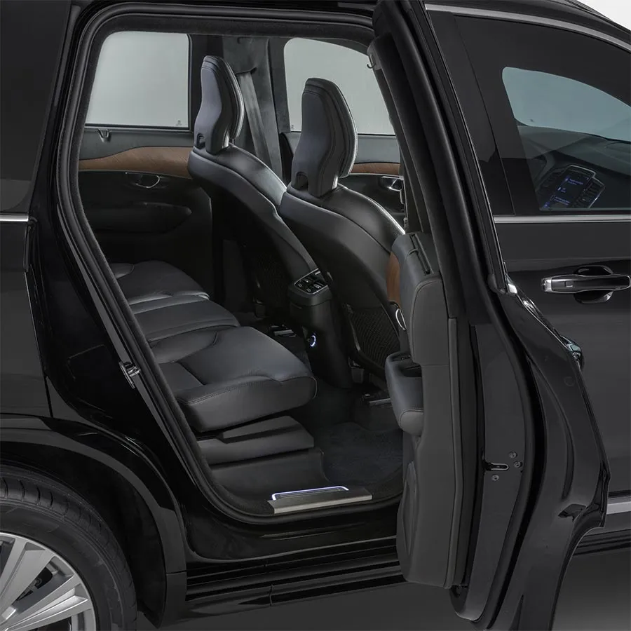 Броньований позашляховик Volvo XC90 VR8 на виставці IAA 2019 – фото 4