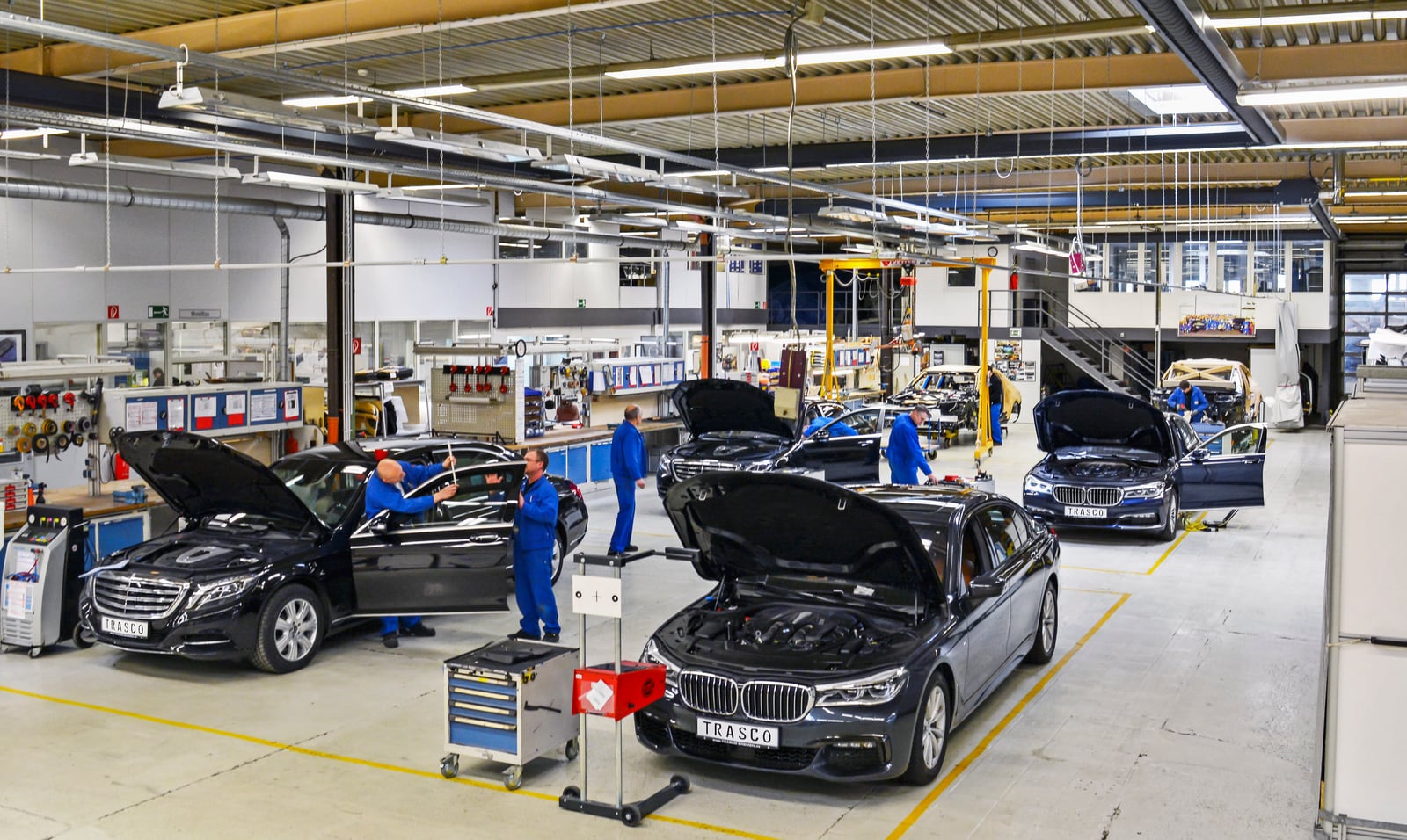 Armored sedans and SUVs in the TRASCO production hall in Bremen