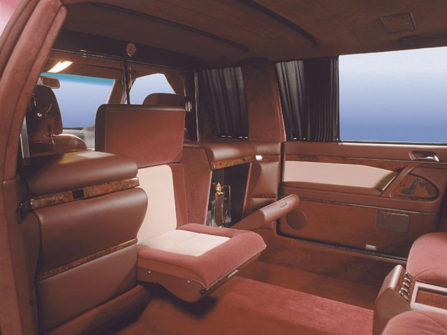 Rear compartment with fold-out seat, TRASCO stretched limousine based on the Mercedes-Benz W140