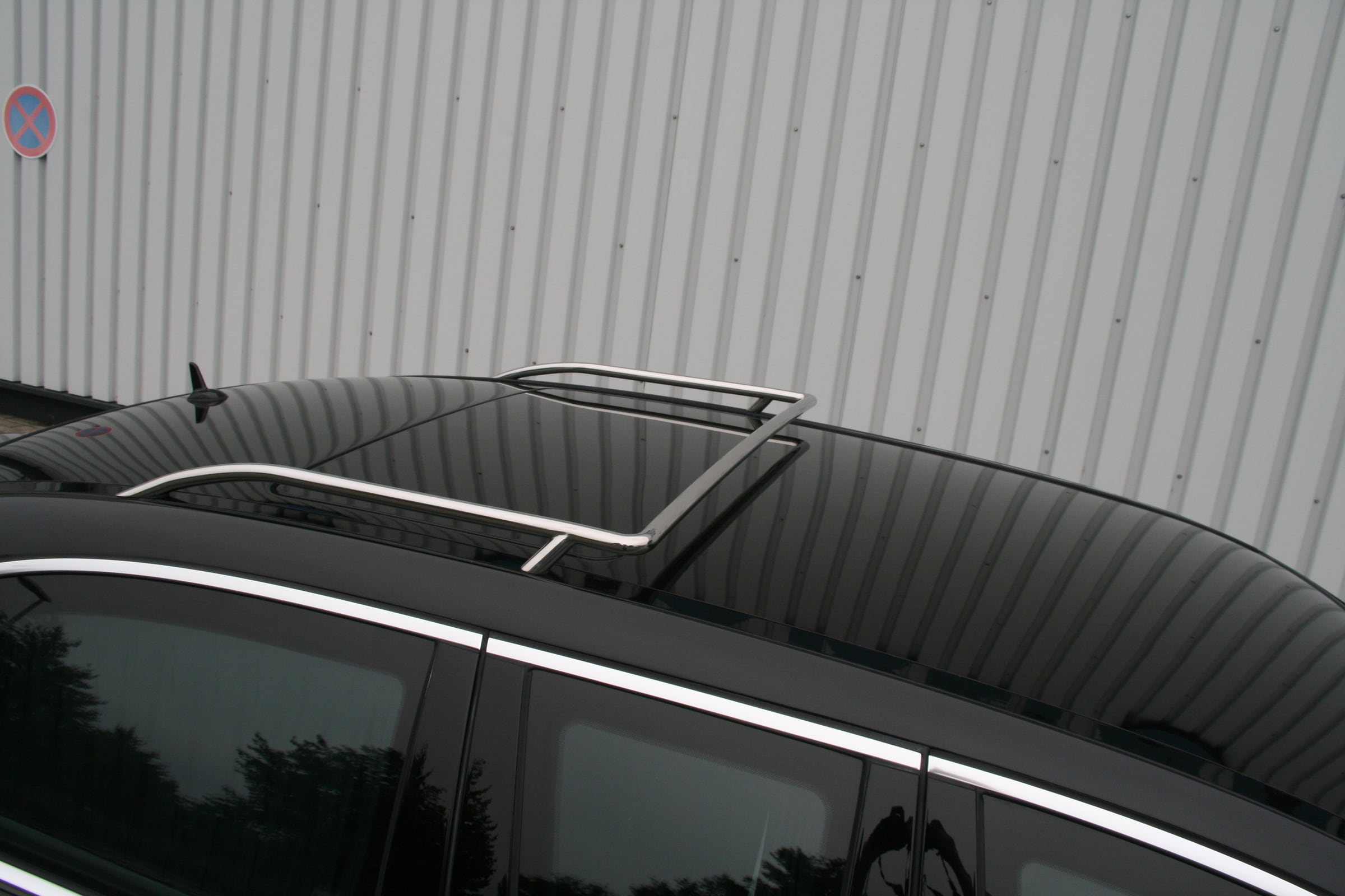 Handrail of the parade roof on a limousine based on the Mercedes-Benz S-Class W221