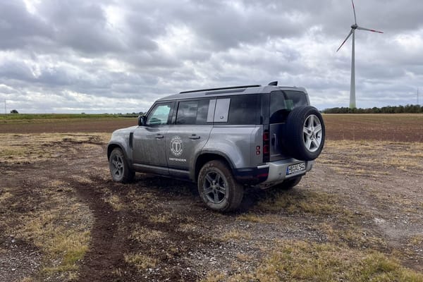 Defender 110 avec protection A-KIP® en tout-terrain