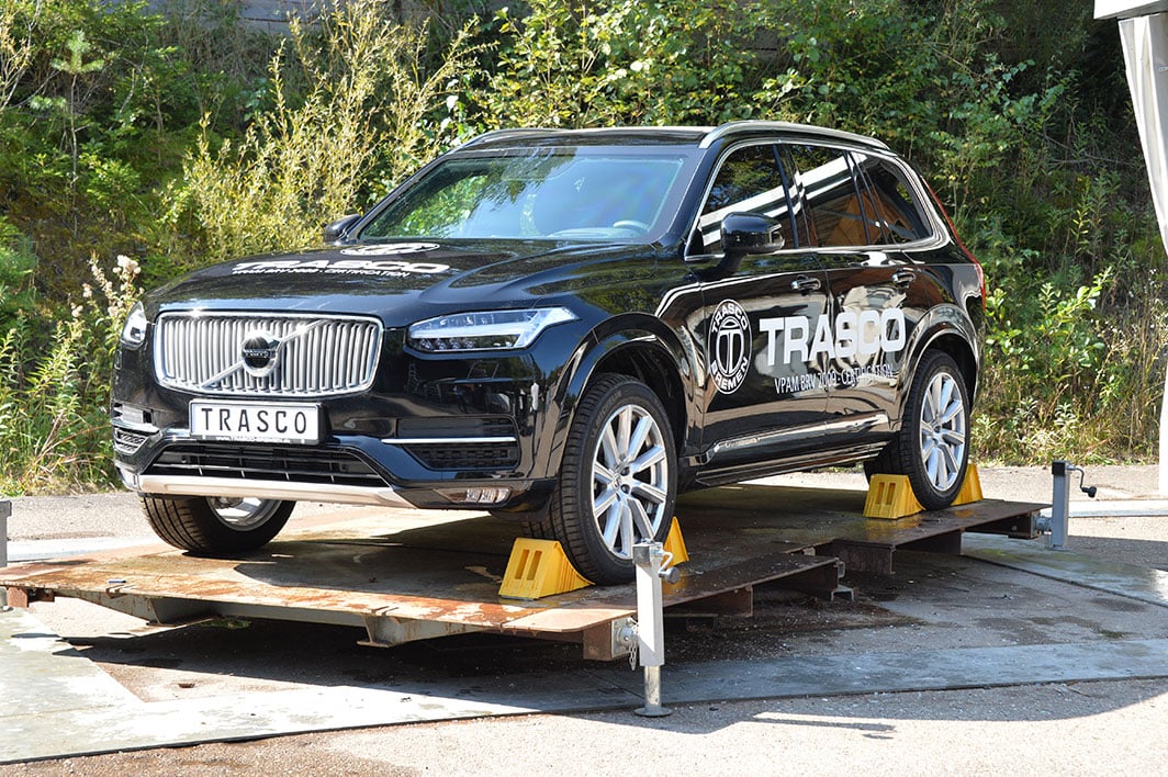 Сертифікаційне випробування позашляховика Volvo XC90 у державній випробувальній установі Beschussamt (1)
