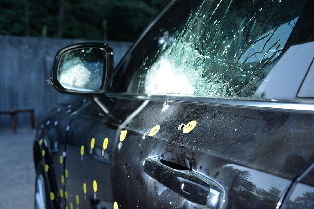 Сертифікаційне випробування позашляховика Volvo XC90 у державній випробувальній установі Beschussamt (5)