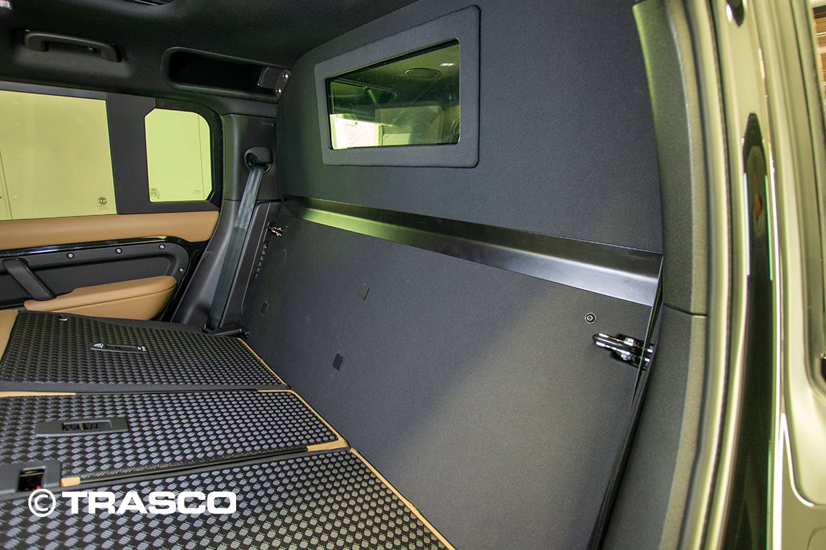 Defender 110 V8 mit A-KIP®-Schutz – Innenraum, Windsor-Leder Ebony