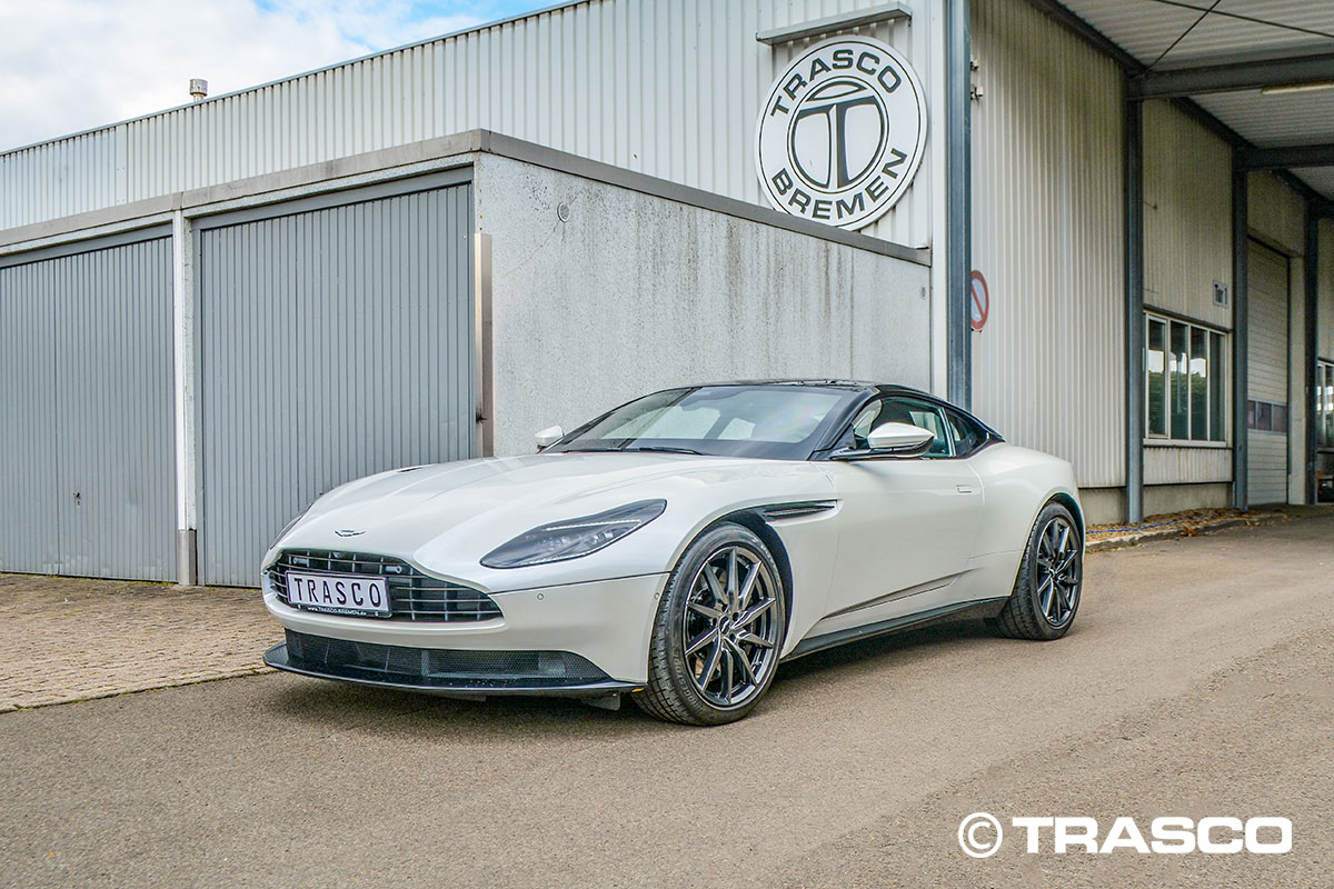 Aston Martin DB11 with A-KIP® protection in front of the TRASCO plant in Bremen