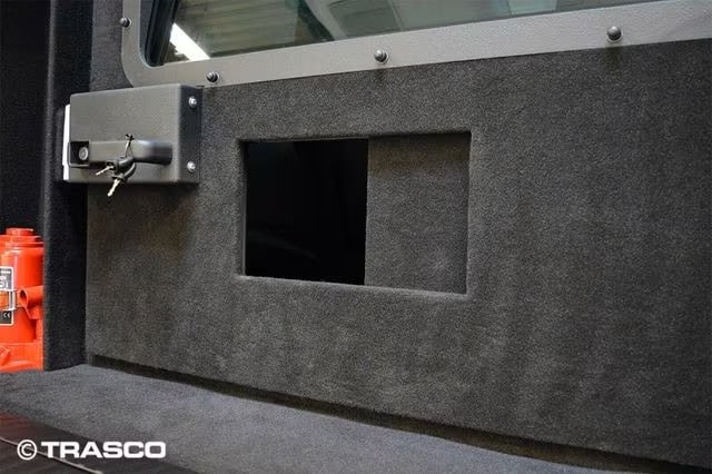 Lexus LX 600 blindé par TRASCO, détail des places arrière blindées