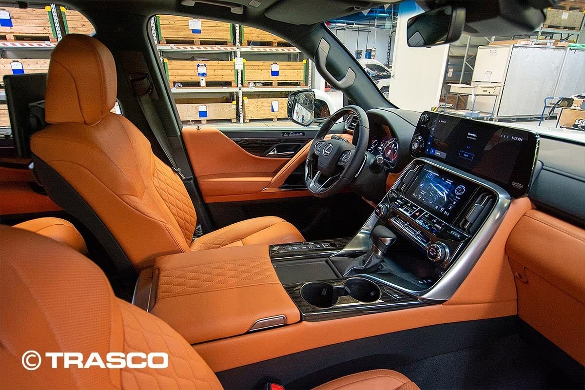 Lexus LX 600 blindé par TRASCO, sièges avant en cuir