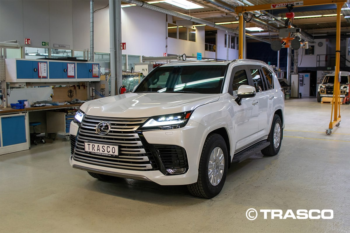 Lexus LX 600 blindé par TRASCO, vue de face
