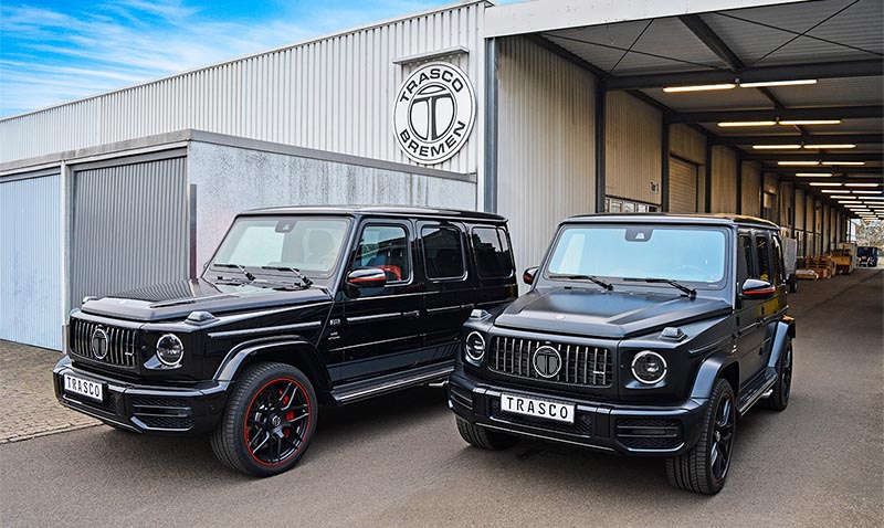 Deux SUV blindés sur base du Mercedes-Benz G 63 AMG devant l’usine TRASCO de Brême