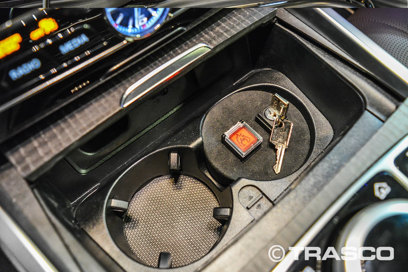 SUV blindé sur base du Mercedes-Benz G 63 AMG, console centrale