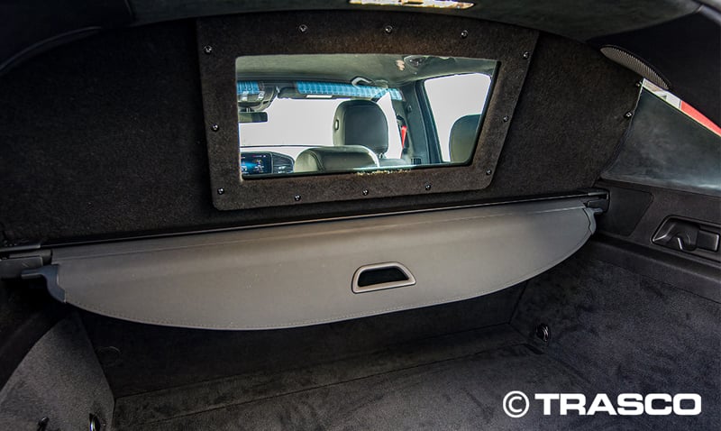 Gepanzerter SUV auf Basis des Mercedes-Benz GLE 63 AMG: ballistische Trennwand mit Scheibe hinter den Fondsitzen