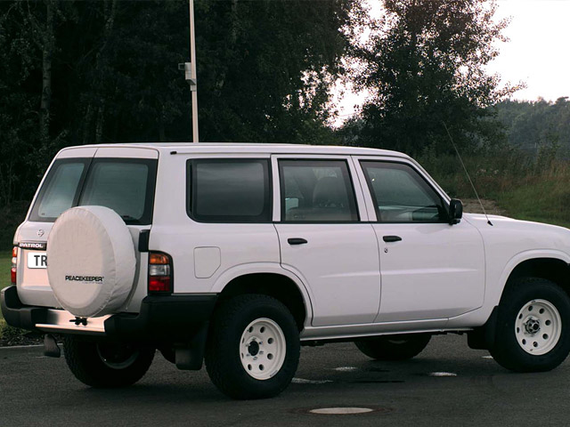 Nissan Patrol Peacekeeper blindé par TRASCO, vue de trois quarts arrière