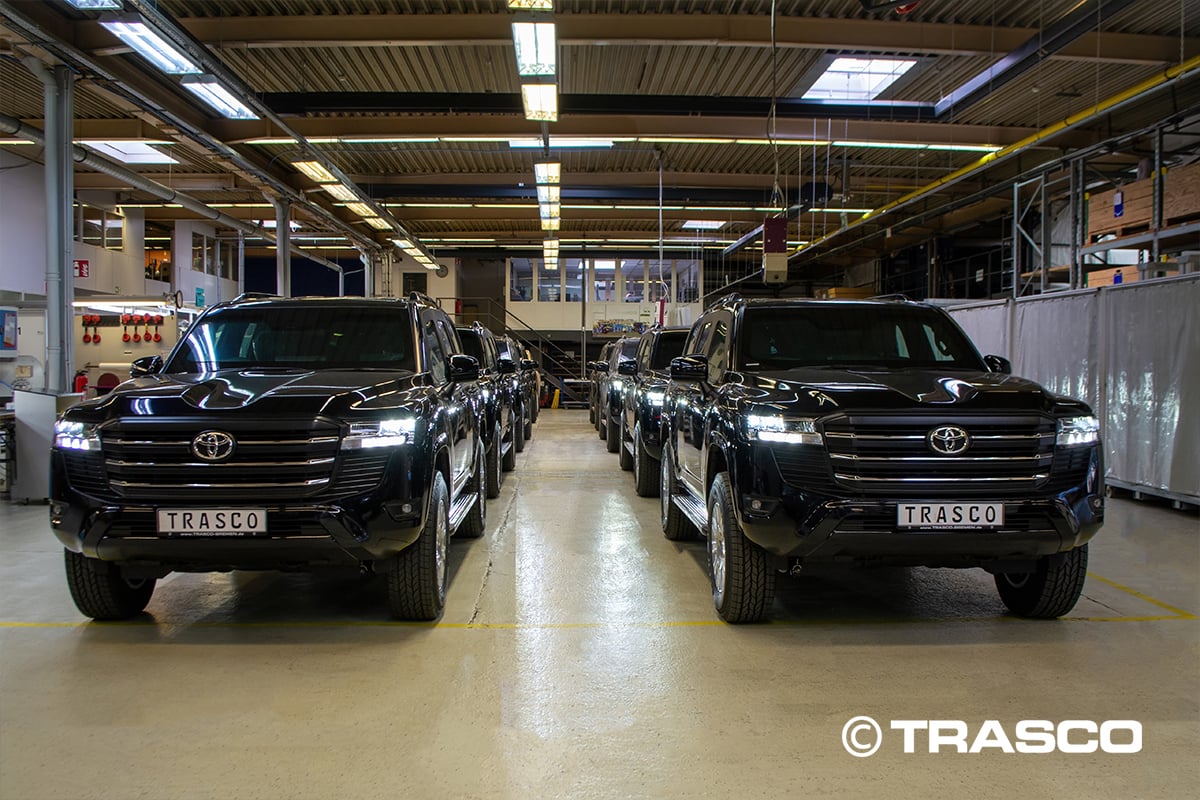 Дві виробничі лінії броньованих позашляховиків Land Cruiser 300 на заводі TRASCO в Бремені