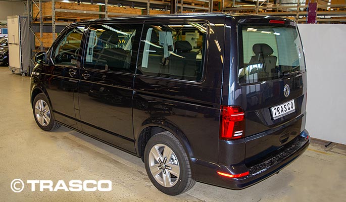 Volkswagen Multivan blindé de TRASCO, vue de trois quarts arrière
