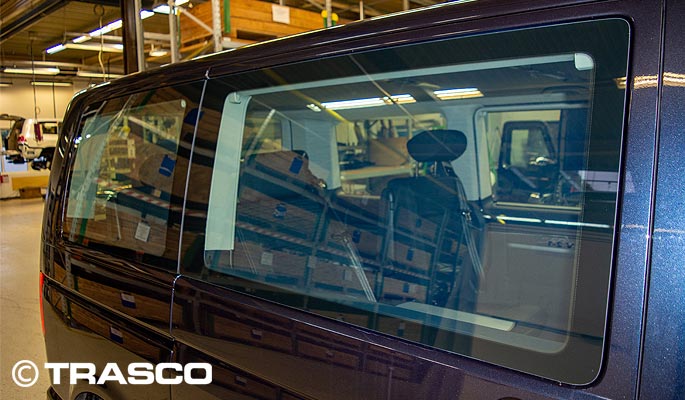 Volkswagen Multivan blindé de TRASCO : vitre latérale